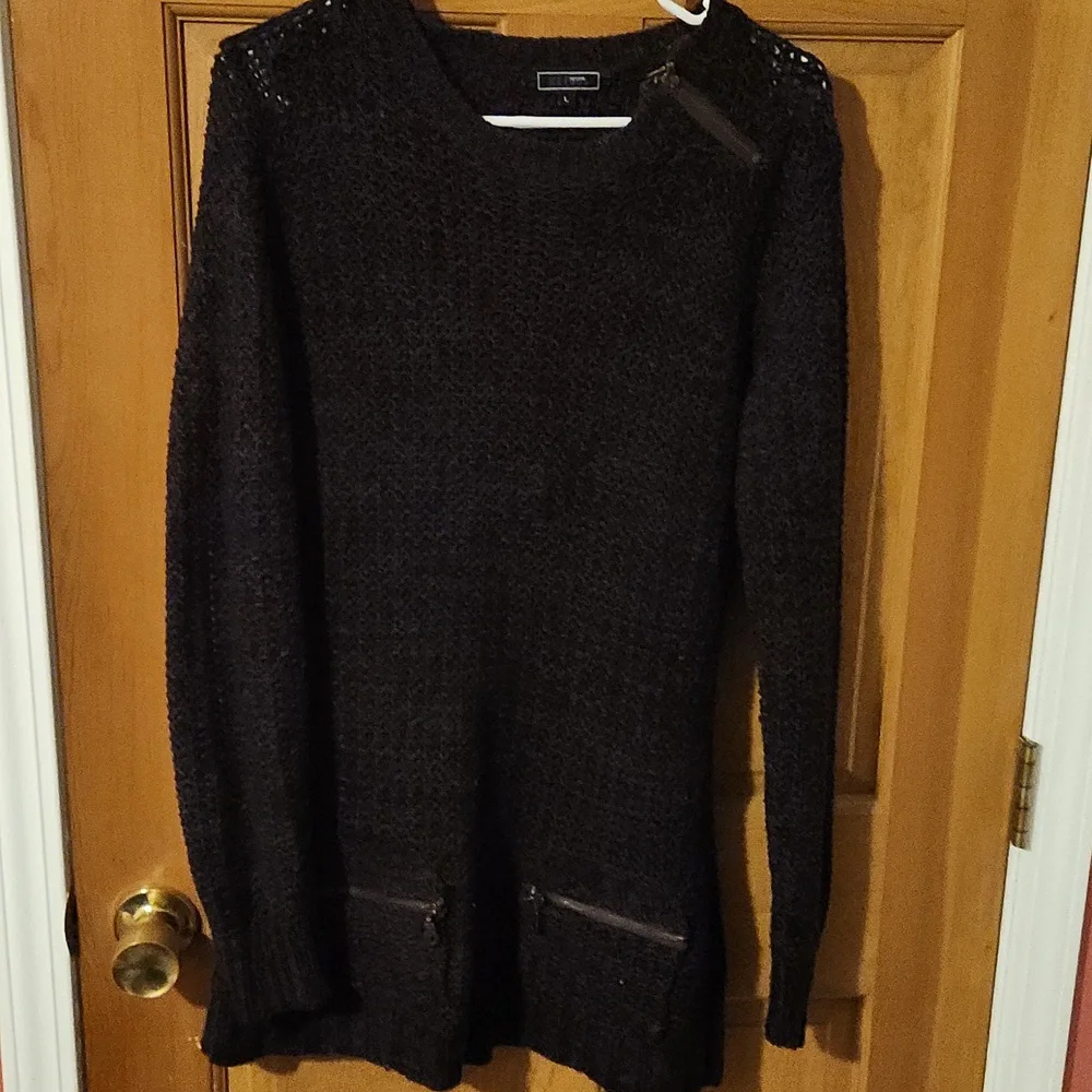 Sweater - Picture 2 of 3